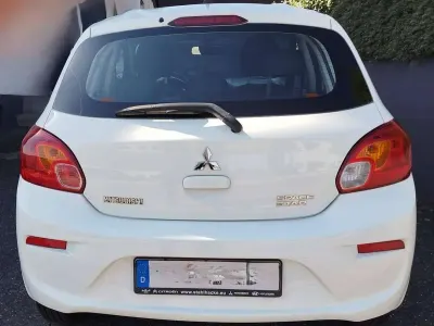 Gebraucht Mitsubishi Space Star Basis 71 PS (52 kW) 2019 Weiß Kleinwagen