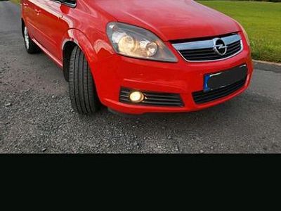 Gebraucht Opel Zafira 140 PS (102 kW) 2006 Rot Van / Kleinbus