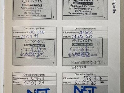 Gebraucht Toyota Verso Skyview Edition 147 PS (108 kW) 2016 Grau Van / Kleinbus