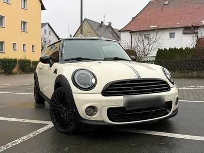 Grün Gebraucht 2011 Mini Cooper Coupé Coupé | 6.000 € (Etwas zu teuer)