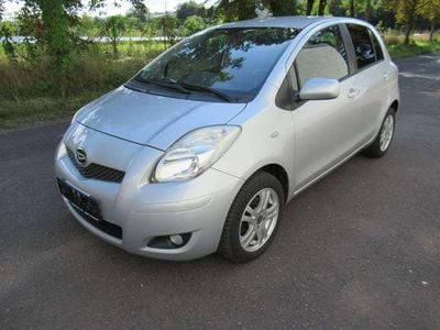 Gebraucht Daihatsu Charade 99 PS (72 kW) 2011 Silber Limousine