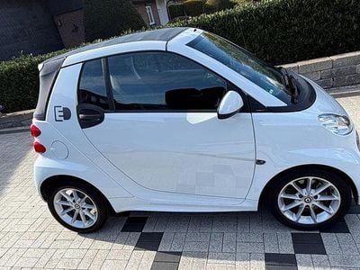 Gebraucht Smart ForTwo Cabrio 55 kW (75 PS) 2013 Weiß Cabrio