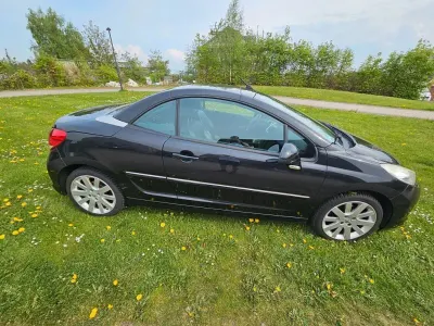 Gebraucht Peugeot 207 CC Platinum 120 PS (88 kW) 2011 Schwarz Cabrio