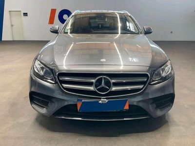 Gebraucht Mercedes E220 AMG line 194 PS (142 kW) 2016 Selenitgrau  metalliclack Kombi