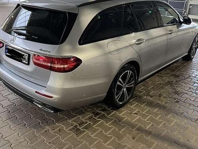 Gebraucht Mercedes E300 Avantgarde 265 PS (194 kW) 2023 Silber Kombi