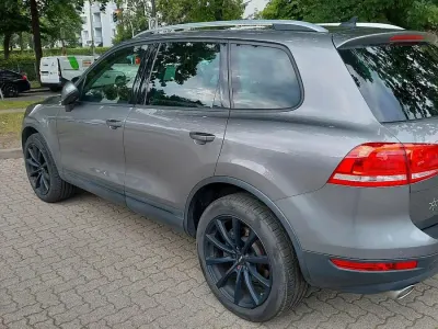 Gebraucht VW Touareg 245 PS (180 kW) 2012 Grau SUV