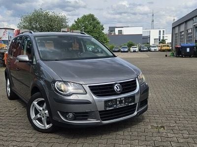 VW Touran Cross