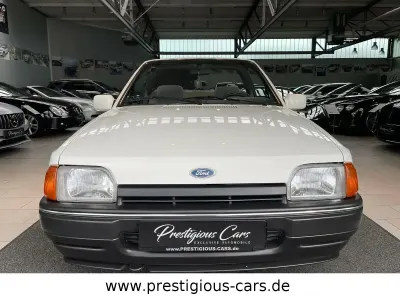 Gebraucht Ford Escort Cabriolet Ghia 73 PS (53 kW) 1990 Weiß Cabrio