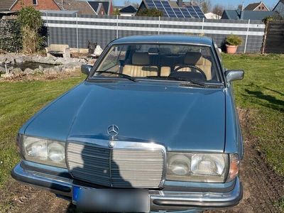 gebraucht Mercedes 230 123 CE