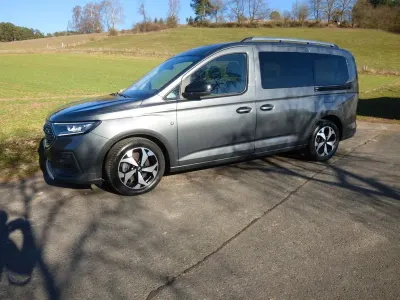 Gebraucht Ford Tourneo Active 122 PS (89 kW) 2022 Grau Van / Kleinbus