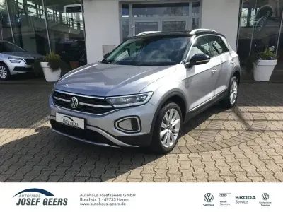 Second-hand VW T-Roc Style 150 CP (110 kW) 2023 Argintiu SUV