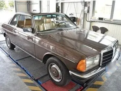 Gebraucht Mercedes 280 188 PS (138 kW) 1983 Braun Coupé