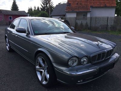 Jaguar XJ6