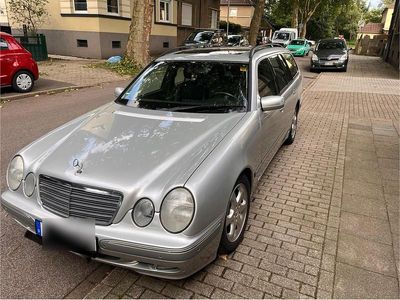Mercedes E240
