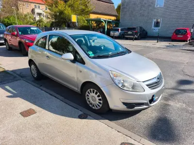 Gebraucht Opel Corsa Selection 60 PS (44 kW) 2009 Silber Kleinwagen
