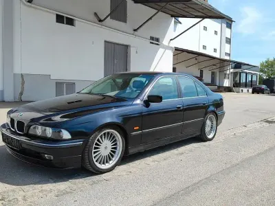 Używany BMW 520 Performance 150 KM (110 kW) 1996 Czarny Sedan/Limuzyna