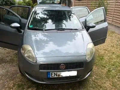 Gebraucht Fiat Grande Punto 77 PS (56 kW) 2009 Silber Kleinwagen