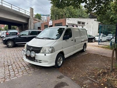 Gebraucht Toyota HiAce 117 PS (86 kW) 2010 Weiß Van