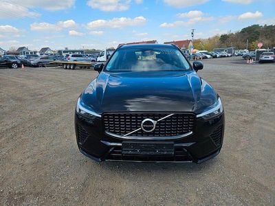 Second-hand Volvo XC60 Plus 197 CP (144 kW) 2023 Negru SUV