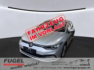 Gebraucht VW Golf VIII IQ Drive 131 PS (96 kW) 2022 Silber Limousine