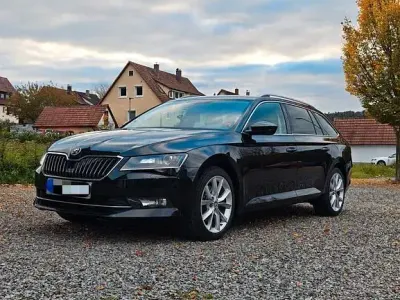 Gebraucht Skoda Superb Style 190 PS (139 kW) 2017 Schwarz Kombi