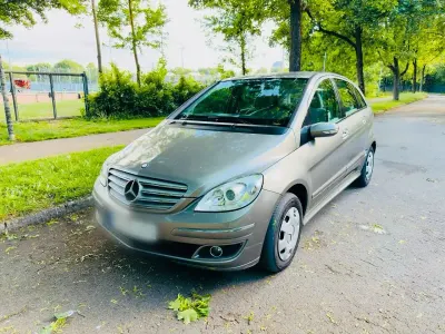 Gebraucht Mercedes B170 138 PS (101 kW) 2006 Silber Van / Kleinbus