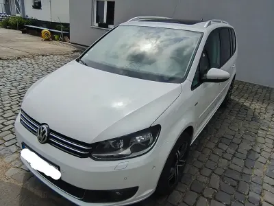 Gebraucht VW Touran Life 105 PS (77 kW) 2014 Weiß Van / Kleinbus