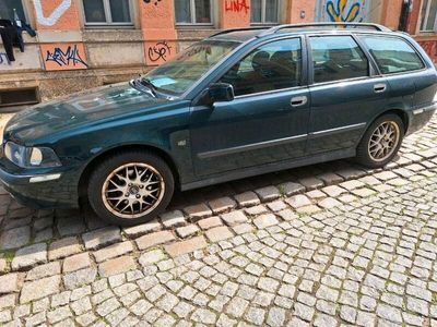 gebraucht Volvo V40 fahrbereit/ TÜV abgelaufen