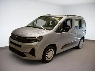 Używany Opel Combo 131 KM (96 kW) 2024 Szary Minivan