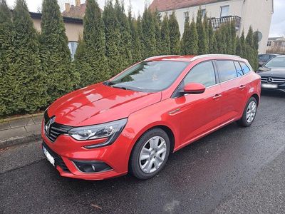 Gebraucht Renault Mégane GrandTour Intens 132 PS (97 kW) 2017 Rot Kombi