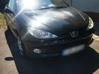 Gebraucht Peugeot 206 CC 109 PS (80 kW) 2003 Schwarz Cabrio