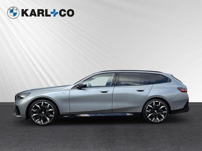 Gebraucht BMW 520 M Sport 197 PS (144 kW) 2025 Grau Kombi