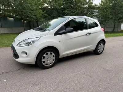 Gebraucht Ford Ka Ambiente 69 PS (50 kW) 2015 Weiß Kleinwagen