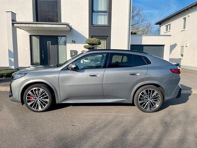 Gebraucht BMW iX2 M Sport 230 kW (313 PS) 2025 Grau SUV