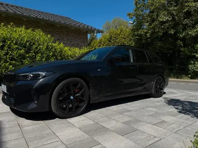 Gebraucht BMW 320 M Sport 190 PS (139 kW) 2025 Schwarz Kombi