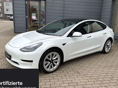 Weiß Gebraucht 2021 Tesla Model 3 Standard Range Limousine | 25.600 € (Fairer Preis)