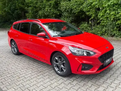 Gebraucht Ford Focus ST-Line 125 PS (91 kW) 2019 Rot Limousine