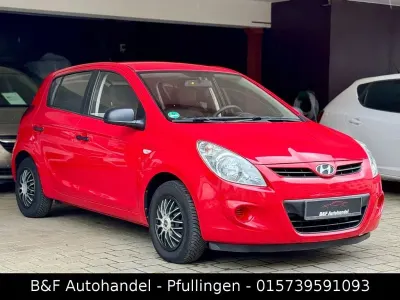 Gebraucht Hyundai i20 Edition 77 PS (56 kW) 2011 Rot Kleinwagen