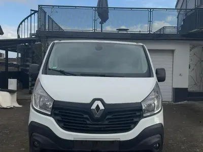 Gebraucht Renault Traffic 120 PS (88 kW) 2018 Weiß Van / Kleinbus