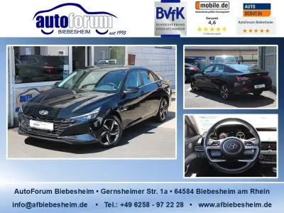 Gebraucht Hyundai Elantra 122 PS (89 kW) 2022 Schwarz Limousine