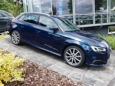 Używany Audi A3 Sport 204 KM (150 kW) 2020 Niebieski Sedan/Limuzyna