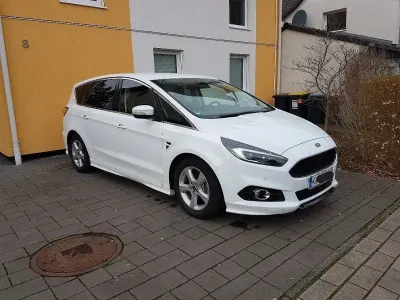 Używany Ford S-MAX Titanium 179 KM (131 kW) 2017 Biały Minivan