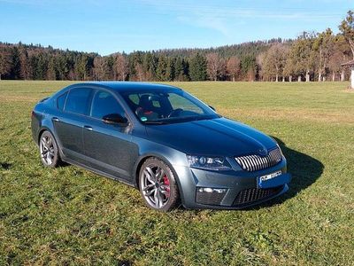 Grau Gebraucht 2015 Skoda Octavia RS Limousine | 15.390 € (Fairer Preis)