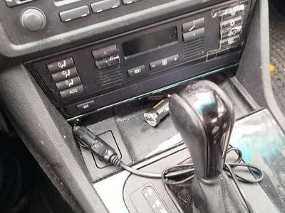 BMW 523