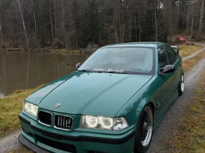 Gebraucht BMW 320 M Sport 150 PS (110 kW) 1994 Grün Limousine
