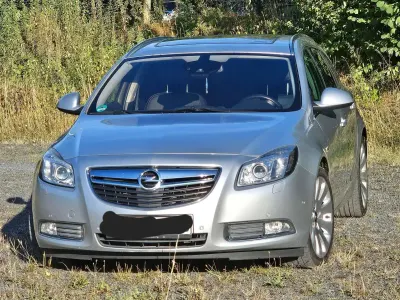 Gebraucht Opel Insignia 160 PS (117 kW) 2012 Silber Kombi