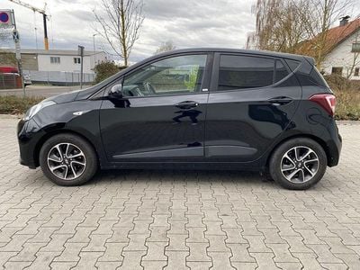Gebraucht Hyundai i10 Passion 67 PS (49 kW) 2018 Schwarz Kleinwagen