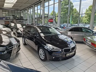 Gebraucht BMW 216 Active Tourer Advantage 102 PS (75 kW) 2018 Schwarz Van / Kleinbus