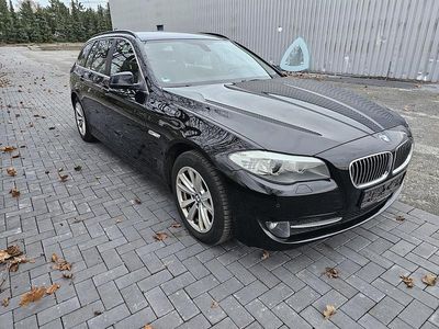 Gebraucht BMW 520 184 PS (135 kW) 2011 Schwarz Kombi