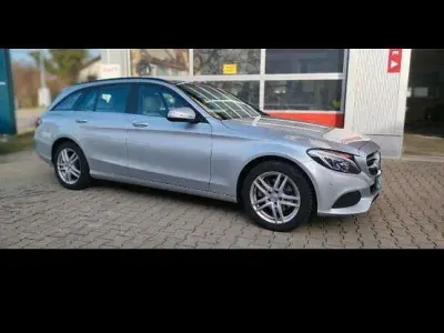 Gebraucht Mercedes C200 Avantgarde 184 PS (135 kW) 2015 Silber Kombi